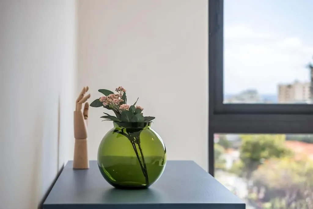 Central Location - With Pool Funchal  Appartamento Funchal (Madeira)